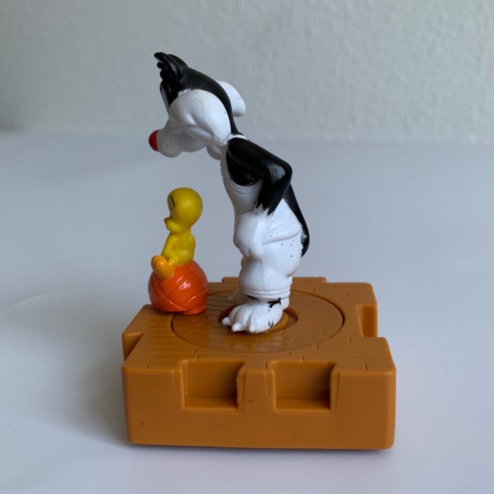 NEW 1996 Space Jam Silvestre & Tweety - Picture 2 of 8